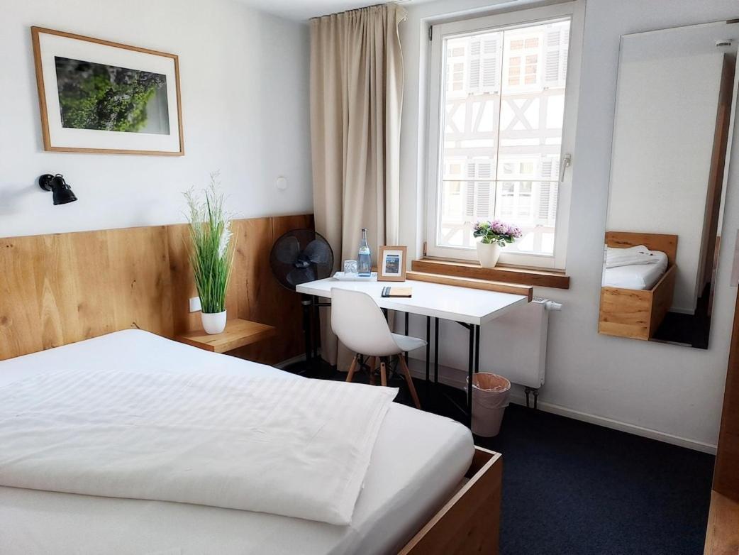Stadthotel Waldhorn Kirchheim unter Teck Bagian luar foto