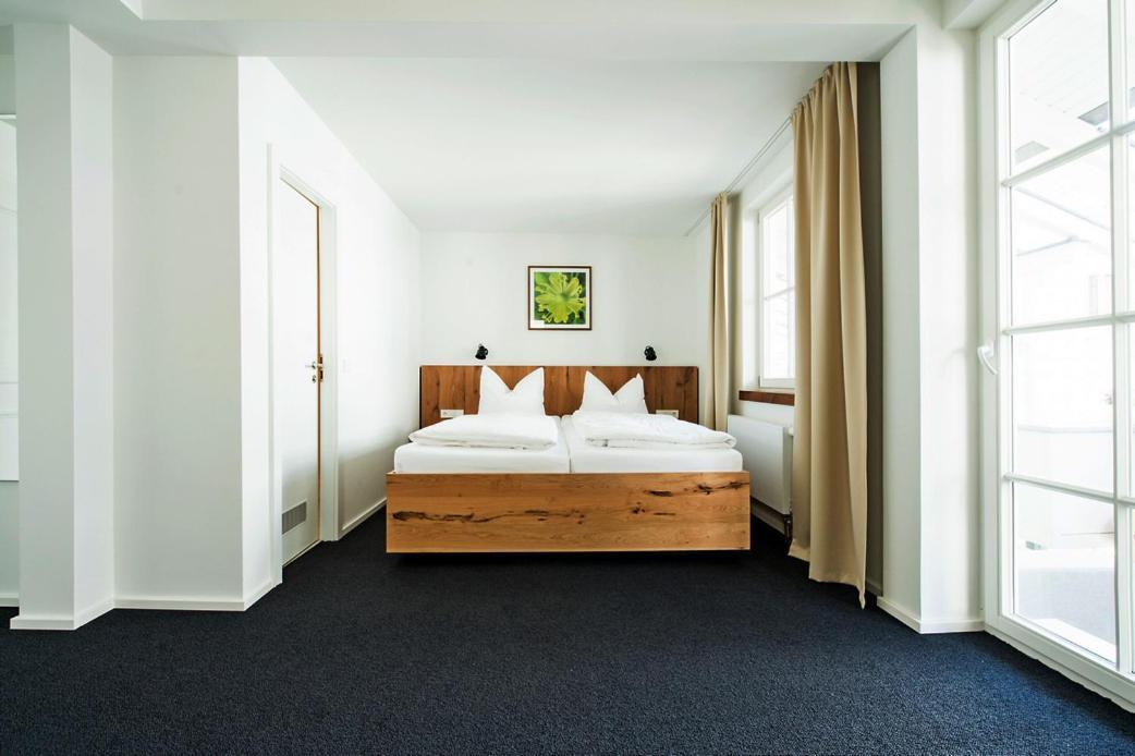 Stadthotel Waldhorn Kirchheim unter Teck Bagian luar foto