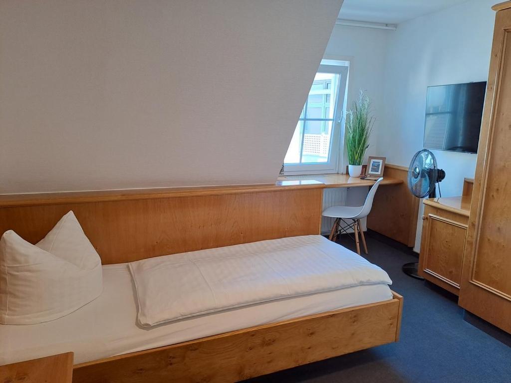 Stadthotel Waldhorn Kirchheim unter Teck Bagian luar foto